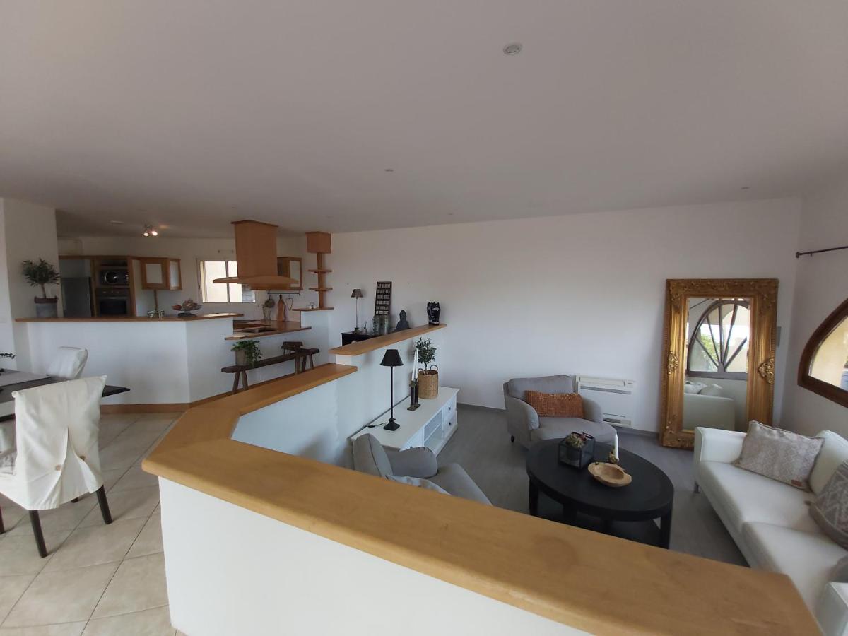 Beautiful Villa With A Stunning View Roujan Экстерьер фото