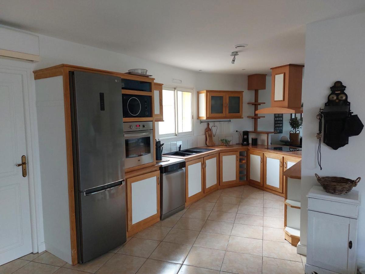 Beautiful Villa With A Stunning View Roujan Экстерьер фото
