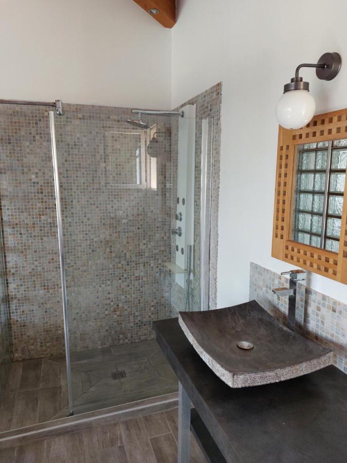 Beautiful Villa With A Stunning View Roujan Экстерьер фото